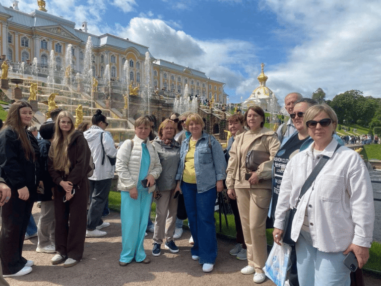 2-5 июля – эти дни стали настоящим праздником красоты и вдохновения для членов профсоюза ППО УЗ «Кобринская ЦРБ» — мы отправились в экскурсионный тур в Санкт-Петербург, и сердце до сих пор наполнено восторгом!