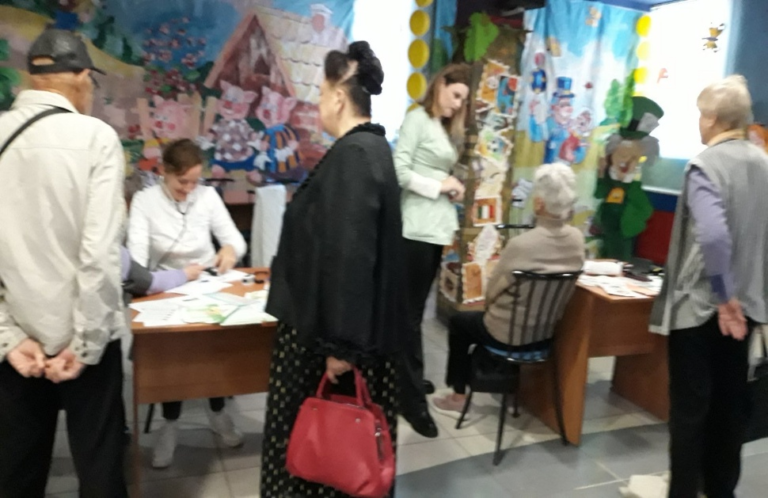 1 октября текущего года в Кобринском Дворце культуры прошли праздничные мероприятия, приуроченные Дню пожилых людей под девизом «Днём мудрости зовётся этот день»